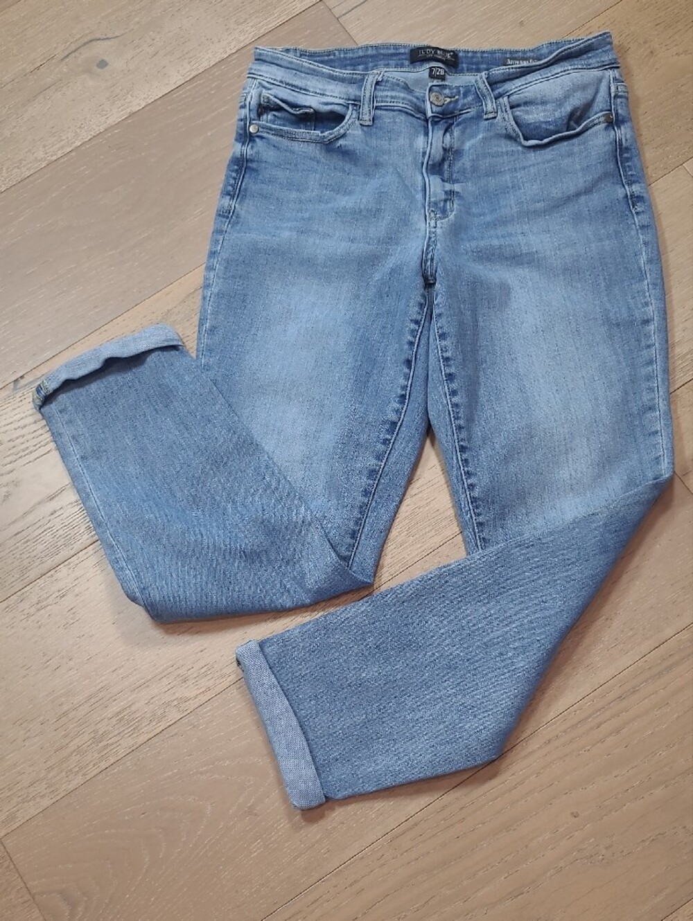 Judy Blue Jeans Women's sz 7/28 Boyfriend Fit Mid Rise Cropped Denim